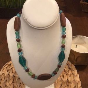 Fashion jewelry wood, turquoise and green beaded necklace